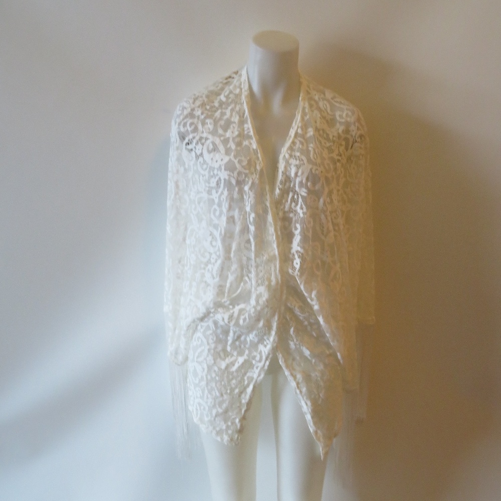 NWT REVERSE WHITE LACE FRINGE SWIM COVER UP SIZE M